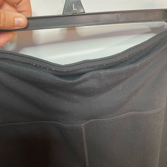5 for $25🔥Athleta Black Cropped Leggings Large Petite - Picture 4 of 8